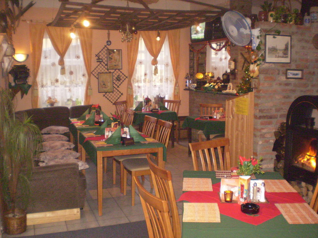 Srbská Kamenice Pension A Restaurant Vesna - Ceske Svycarsko מראה חיצוני תמונה